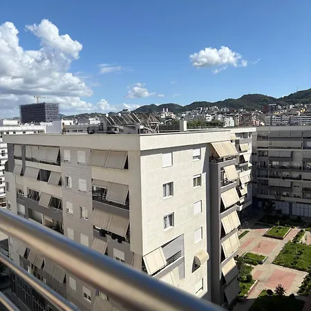 Blue Boutique 2 * 티라나